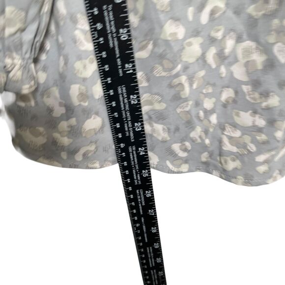 Calivta Blouse Women's Medium V-Neck Button Up 3/4 Sleeve Career Shirt Top NWT - Picture 6 of 10